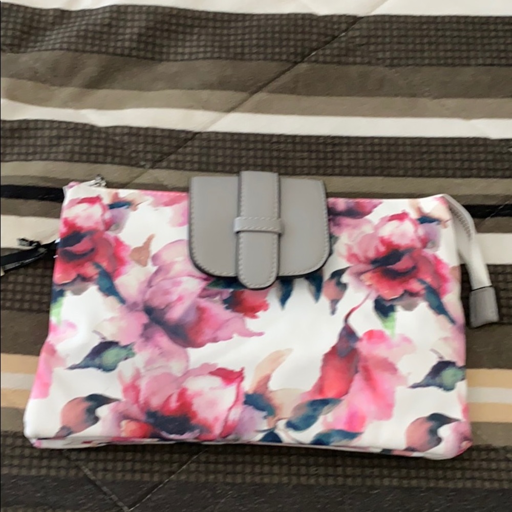 Coco+Carmen White with Flowers purse